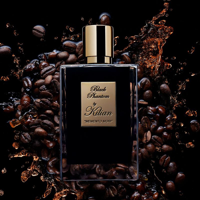كيليان باريس بلاك فانتوم 'ميمينتو موري' – عطر أيقوني قابل لإعادة التعبئة مع بخاخ بحجم السفر تاليسمان