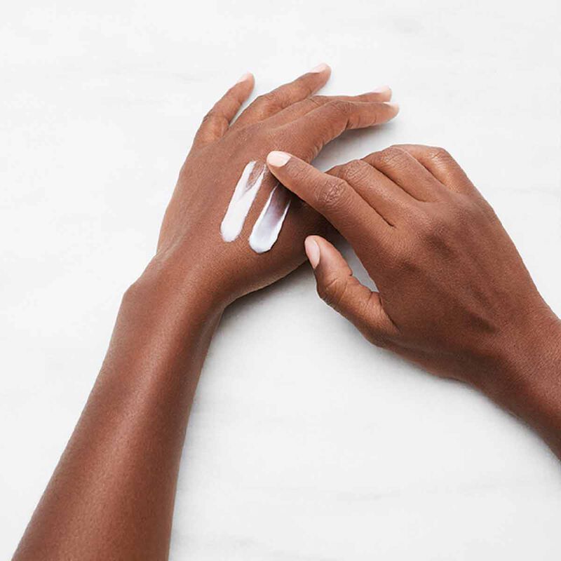 إستي لودر مستحضر الترطيب ريفايتالايزنج سوبريم+ برايت مويستشرايزر 15مل