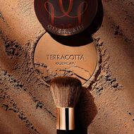 Terracotta Powder Brush faces terracotta powder brush