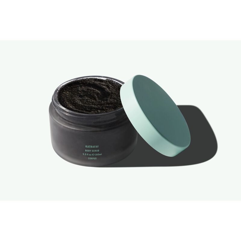 كوربس ناتشرلز كاترافاي مقشر الجسم الطبيعي النباتي