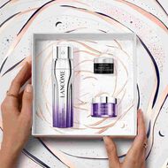 مجموعة رينيرجي وجينيفيك للعناية بالبشرة إصدار محدود لموسم الأعياد faces مجموعة رينيرجي وجينيفيك للعناية بالبشرة إصدار محدود لموسم الأعياد