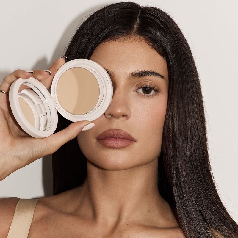 kylie cosmetics natural blur powder