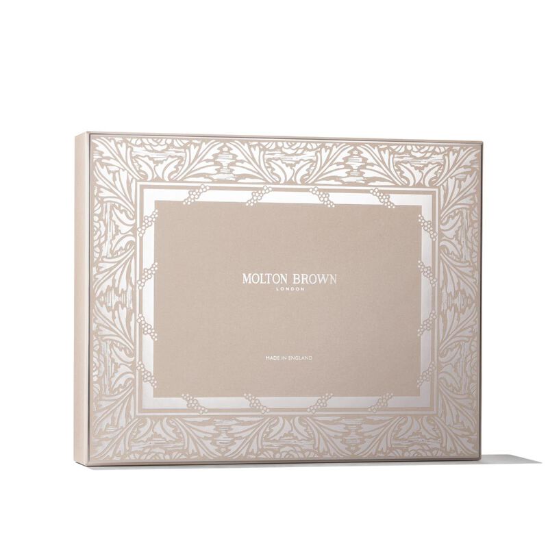 مولتون براون مجموعة العناية بالجسم برائحة الأزهار والفواكه