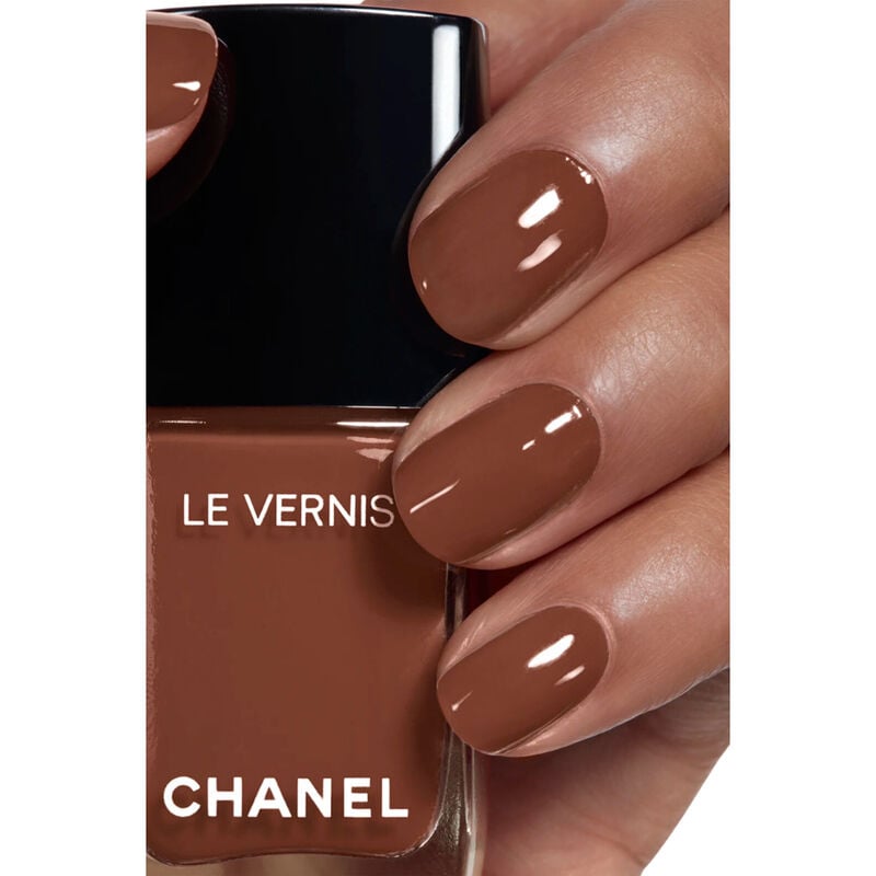 chanel le vernis nail colour