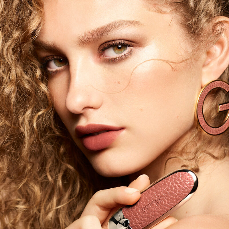 جيرلان احمر شفاة روج جي لاكجوريوس ڤلڤيت