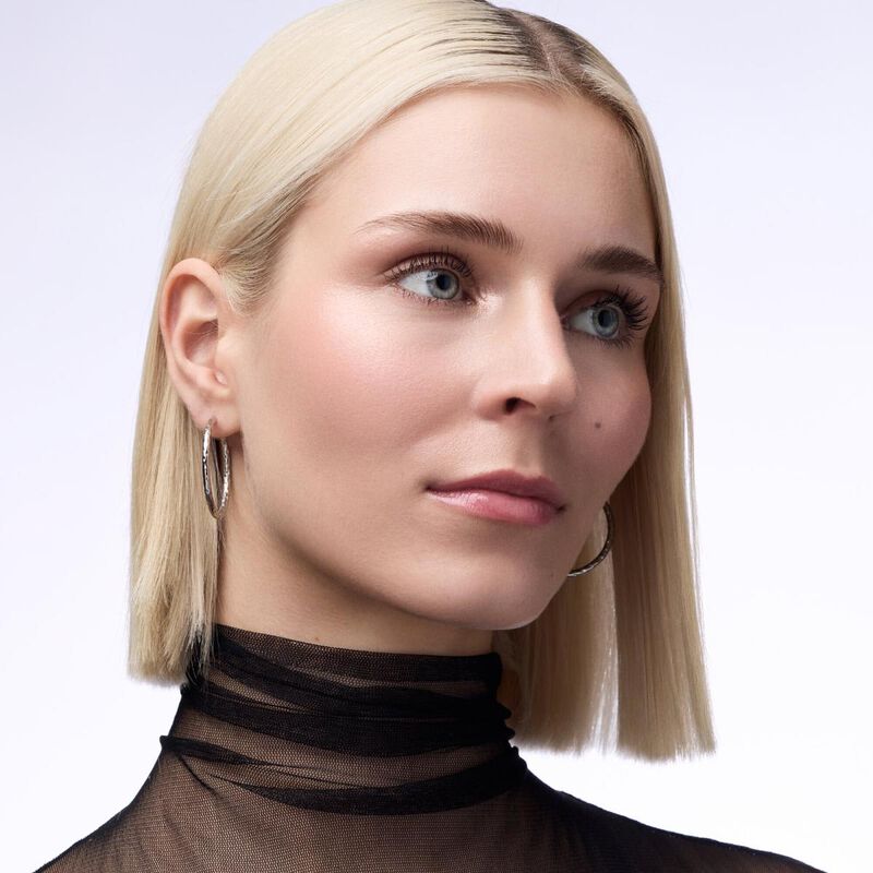 كاتريس هايلايتر مور ذان جلو