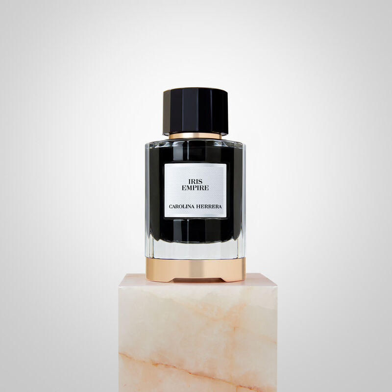 كارولينا هيريرا عطر آيريس إمباير