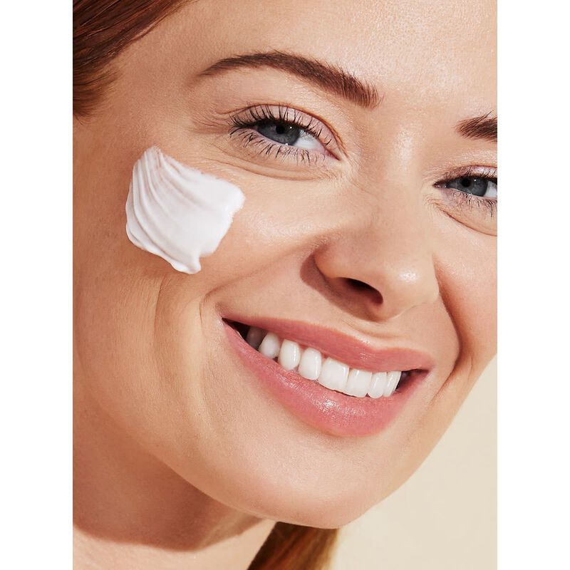 إفمنس كريم الوجه الليلي