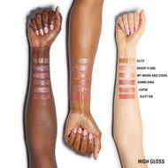 مُلمِّع شفاه فائق اللمعان faces مُلمِّع شفاه فائق اللمعان