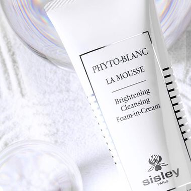 Phyto-Blanc Brightening Cleansing foam-in-cream faces phyto blanc brightening cleansing foam in cream