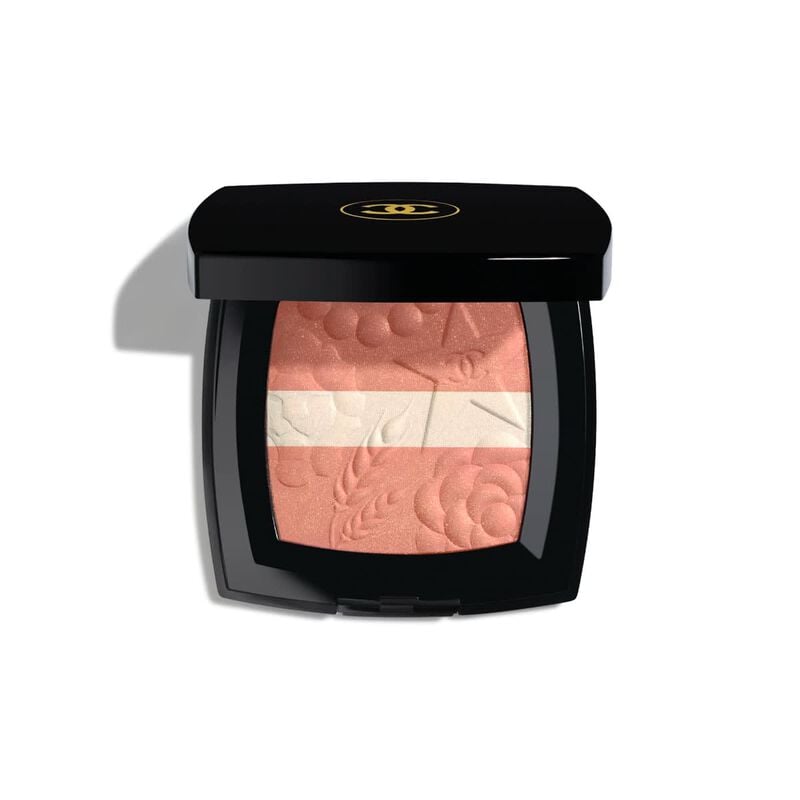 chanel les signes de illuminating powder blush festive edition