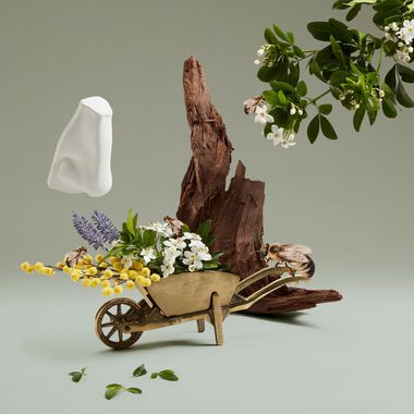 faces highgrove bouquet