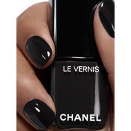 Le Vernis faces le vernis