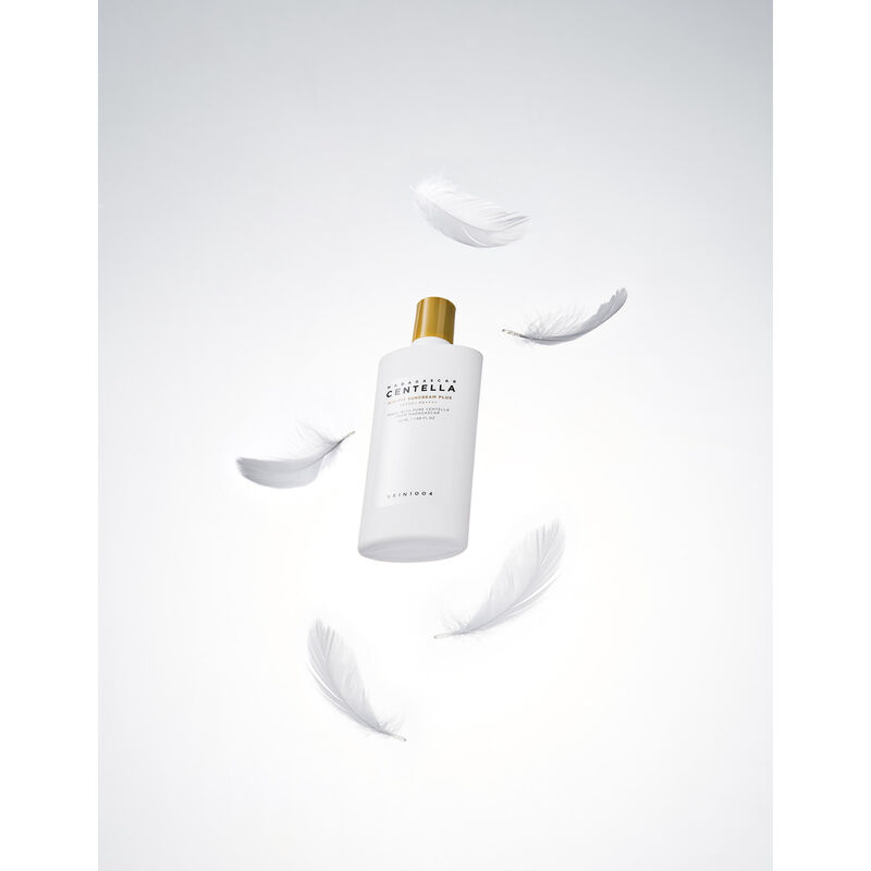 skin1004 madagascar centella airfit suncream plus spf50+