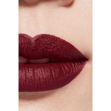 CHANEL ROUGE ALLURE VELVET ROUGE NOIR أحمر شفاه غير لامع بلمسة مشرقة faces chanel rouge allure velvet rouge noir أحمر شفاه غير لامع بلمسة مشرقة