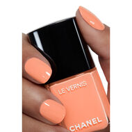 Le Vernis Nail Colour faces le vernis nail colour