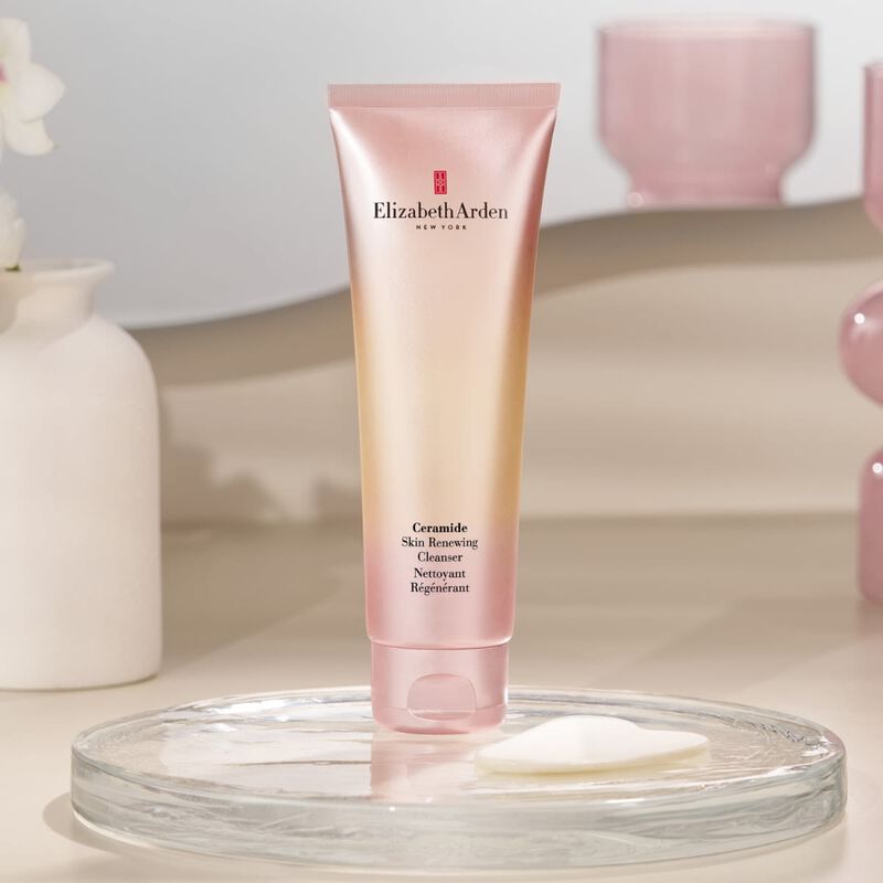 إليزابيث آردن غسول السيراميد لتجديد البشرة