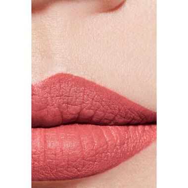 Rouge Allure Velvet أحمر شفاه غير لامع ومشرق - إصدار محدود faces rouge allure velvet أحمر شفاه غير لامع ومشرق إصدار محدود