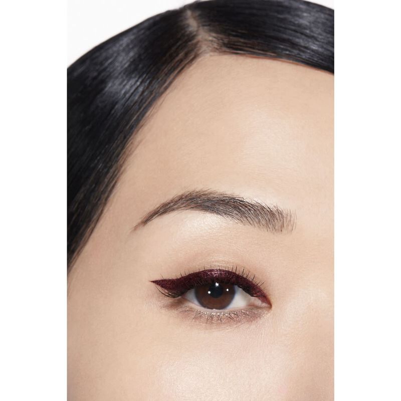 chanel le liner de high precision longwearing and waterproof liquid eyeliner