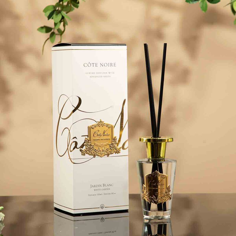 كوت نوار معطر الجو برائحة الحديقة البيضاء مع شارة ذهبية 150مل