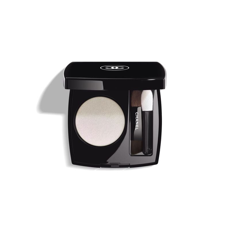 Chanel Ombre Essentielle Top Coat Multi-use Eye Top Coat توب كوت للعينين متعدد الاستعمالات