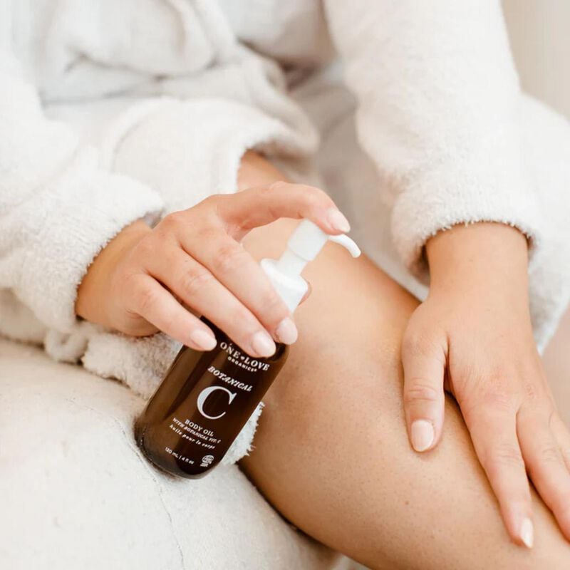 وان لوف اورجانيكس زيت الجسم بفيتامين سي 120 غرام