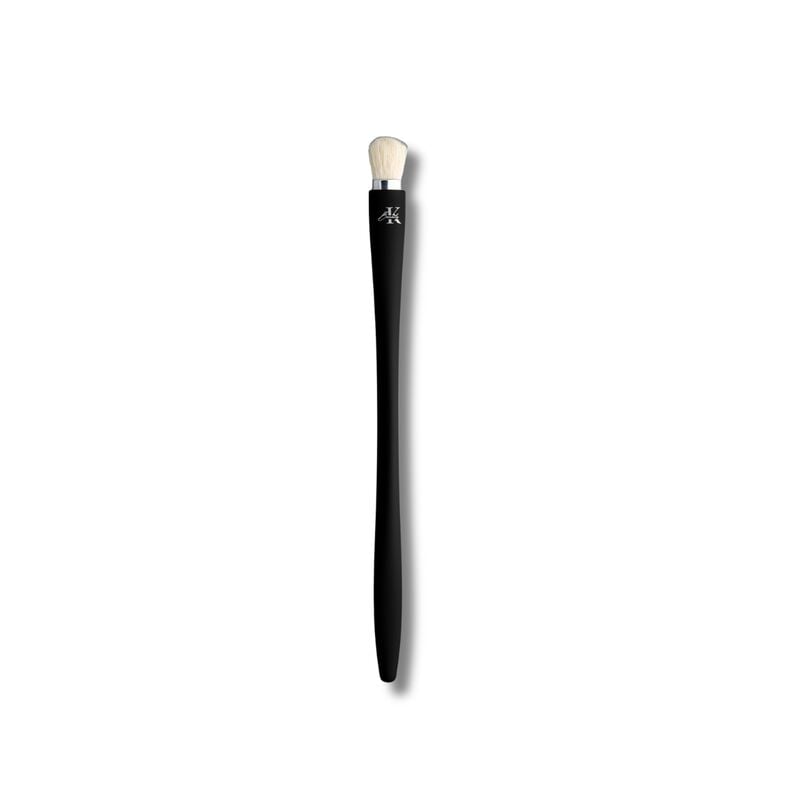 kla beauty eyeshadow brush