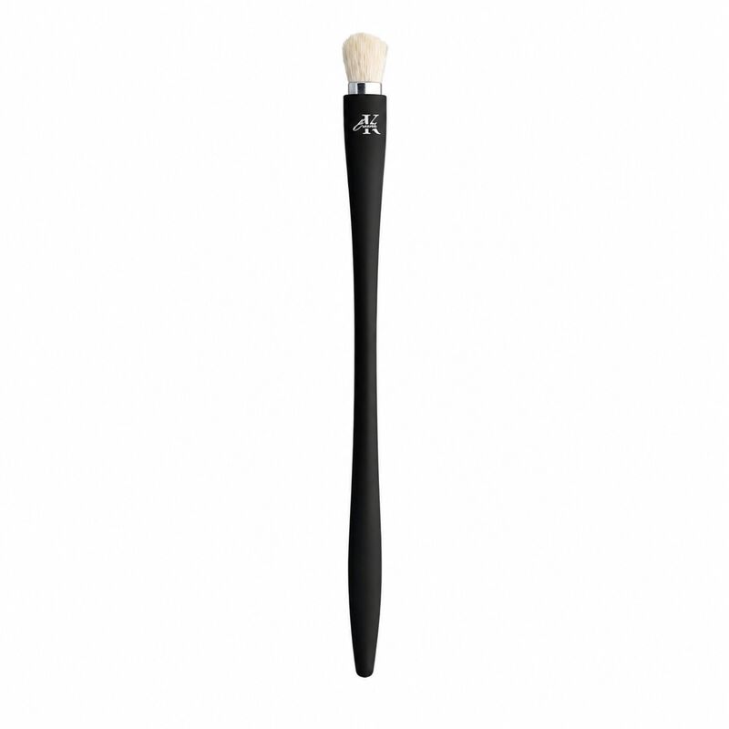 kla beauty eyeshadow brush