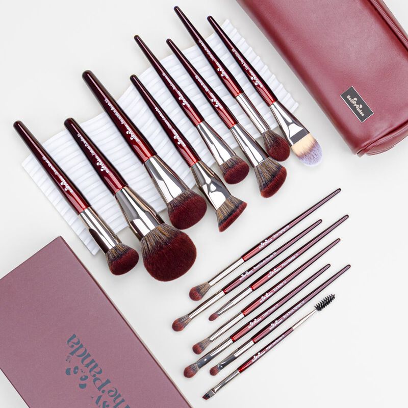 روزي ذا باندا مجموعة جمالك بالأحمر