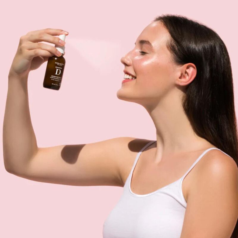 وان لوف اورجانيكس بخاخ مرطب بفيتامين د 60 مل