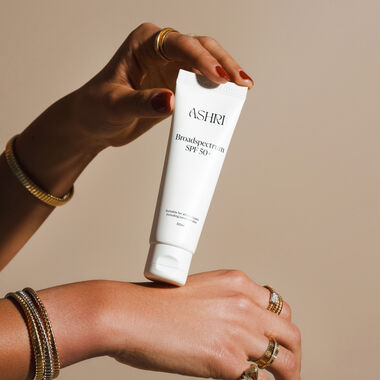 faces broad spectrum spf 50