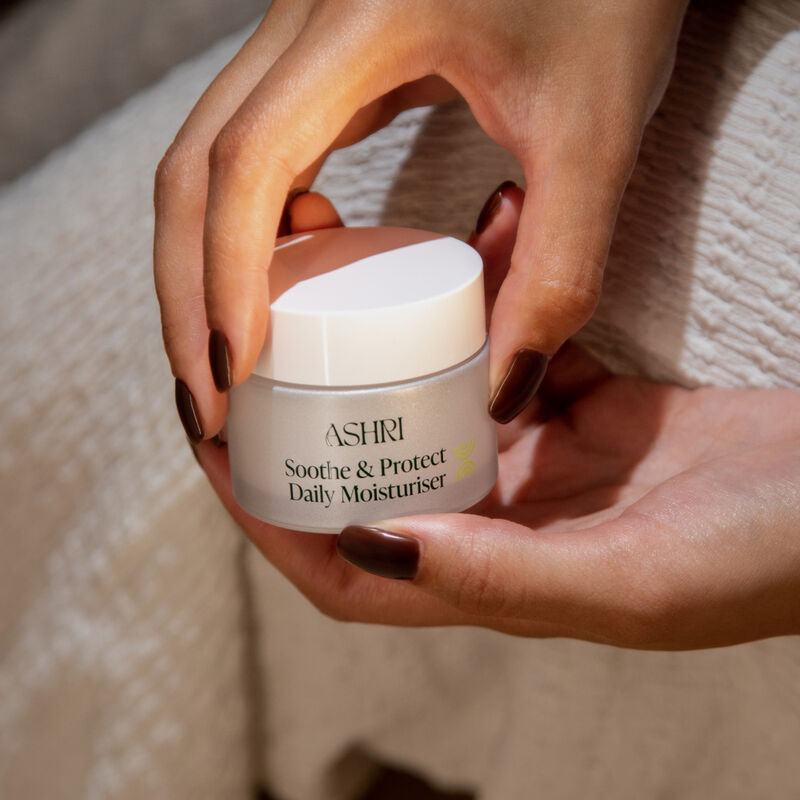 أشري سكين مرطب للتلطيف و الحماية