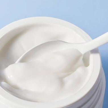 faces creme fraiche de beaute moisturising cream dry skin 48h