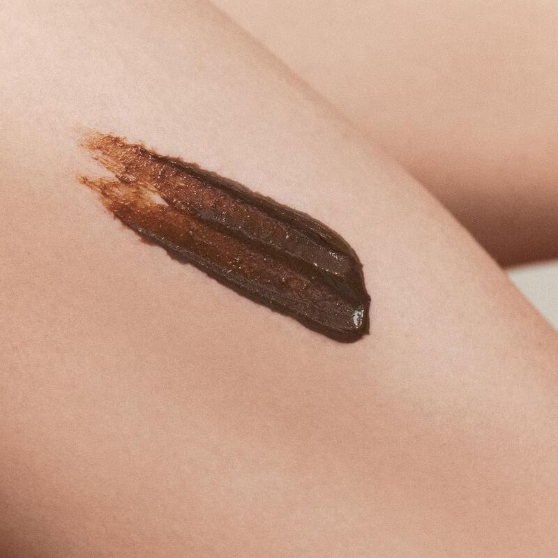 كورا اورجانيكس مقشر الجسم المنعش بالكركم