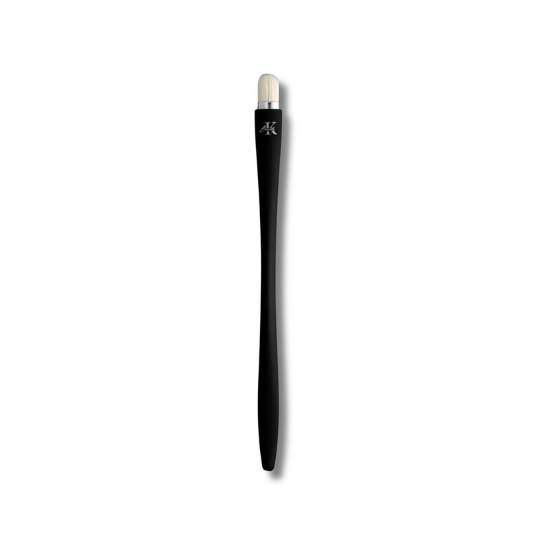 kla beauty concealer brush