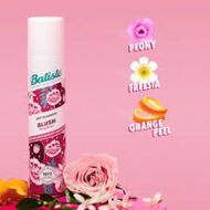 Dry Shampoo Blush faces dry shampoo blush
